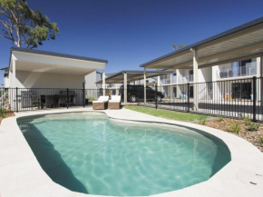 Oaks Middlemount Suites, Middlemount